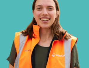 Graduate_Headshots_300x300_Louise Witherow.png 